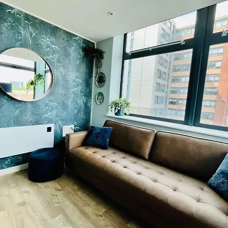 Beautifully Presented One Bedroom Apt Close To Old Trafford Stadium Manchester Exterior photo